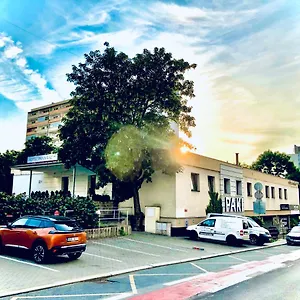 Hotel Pankrac, Prague