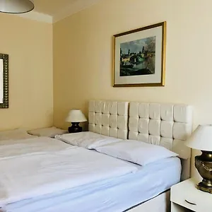 Hotel Mira, Prague