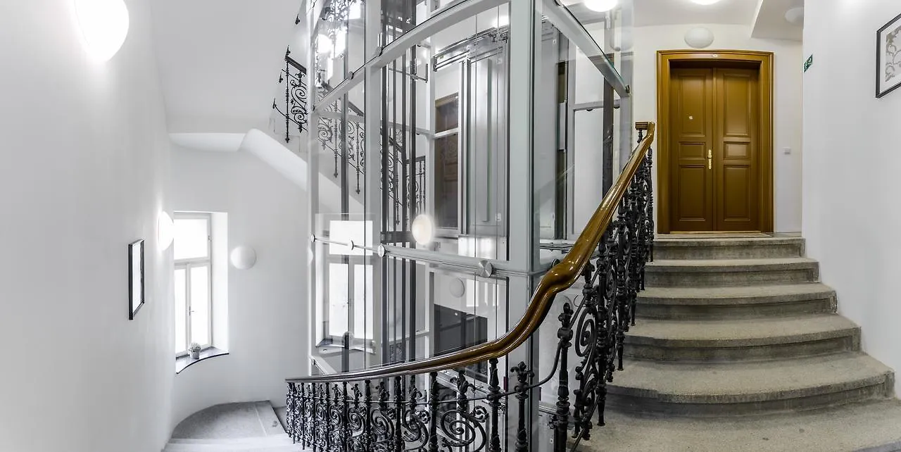 Apart Otel Old Strand Spirit Prag